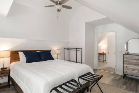 Michigan City House | New Near Beach Casino Dunes Zoo& Restaurants