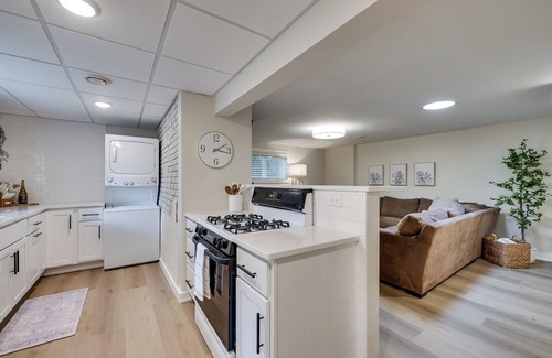 Minnetonka Apartment | New Openings - Lake Proximity, Brand New Modern Comfort