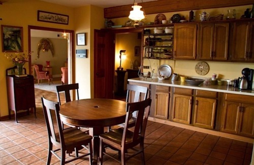 Folsom House | New Orleans northshore retreat. One hour from the city to tranquility.