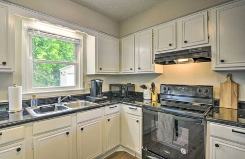 Greensboro House | NEW! Pet-Friendly Home - 2 Mi to UNC Greensboro!