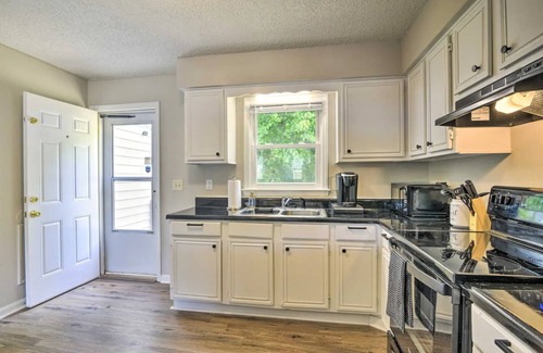 Greensboro House | NEW! Pet-Friendly Home - 2 Mi to UNC Greensboro!