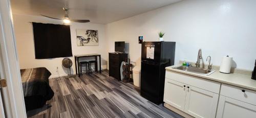 Orchidlands Estates Apartment | New Private Cozy Studio Self CheckIn- Apt 3