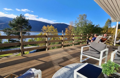 Berg Villa | New! Sea view villa with sauna La Casa Senja