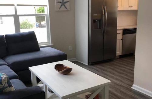 Northeast Virginia Beach House | New Seaglass Cottage