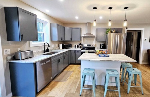 Harrison House | NEW! Serenity Escape: Countryside Retreat/HOT TUB