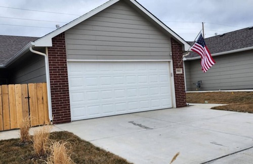 Bel Aire House | New single level 3 bed 2 bath