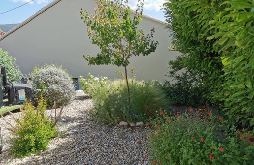 Bedoin House | New single-storey house in village center