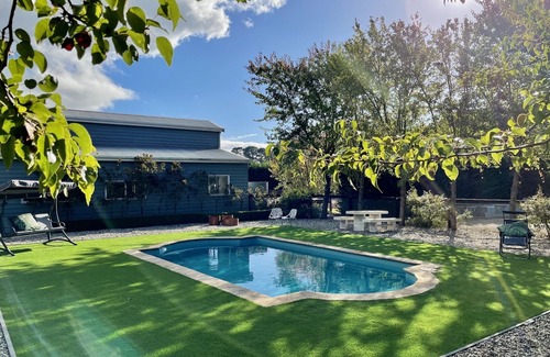 Tyabb Cottage | *NEW* STUNNING Peninsula 'Poplar Cottage' close to beaches/wineries