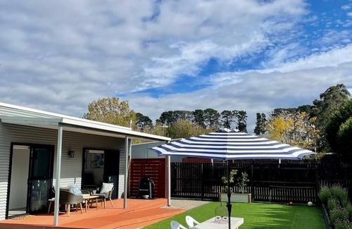 Tyabb Cottage | *NEW* STUNNING Peninsula 'Poplar Cottage' close to beaches/wineries