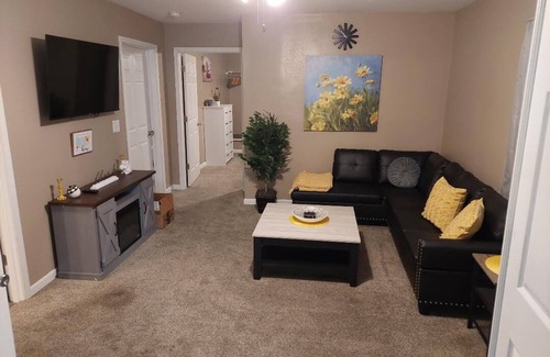 Marion Apartment | NEW! The Uptown Oasis.seconds from Uptown Marion!