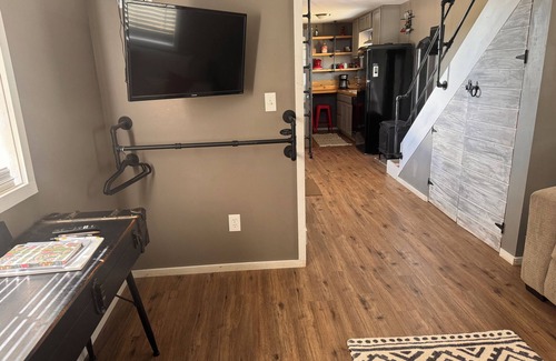 Cortez Cabin | New Tiny home on cattle ranch 80 acres gorgeous view Close to forest McPhee Mesa