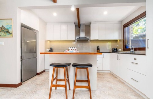 Braddon House | New to VRBO: Charming two-story 2BR townhouse in Braddon