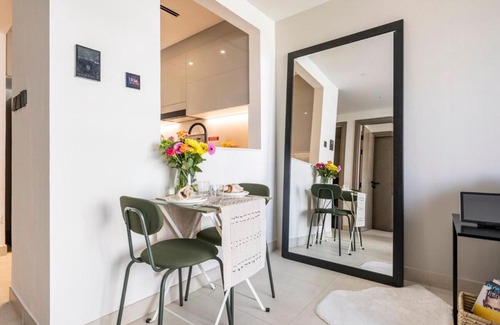 Jadaf Apartment | NEW Unique Smart-Home with free Airport transport