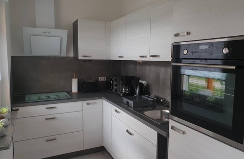 Sallgast House | NEW! Vacation cottage Kurio