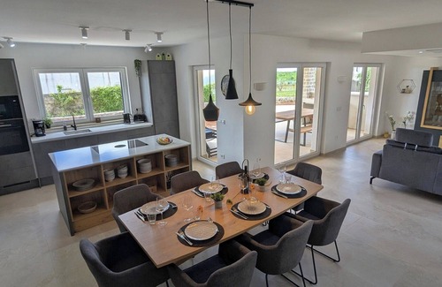 Farini Villa | New villa for 8 people in Višnjan near Poreč