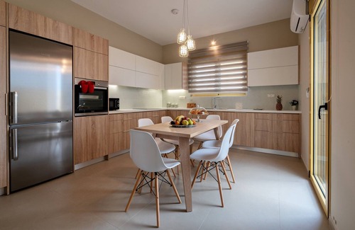 Mariou Villa | New Villa w/Private Pool in Plakias, Jacuzzi, Children Area, Walk to Restaurant