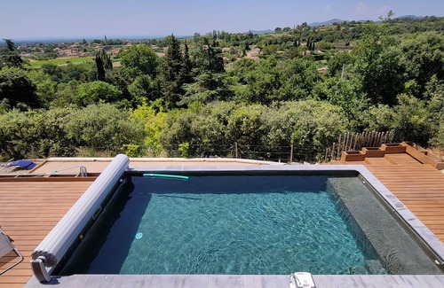 Crillon-le-Brave Villa | New villa with king-size bedding, exceptional panorama