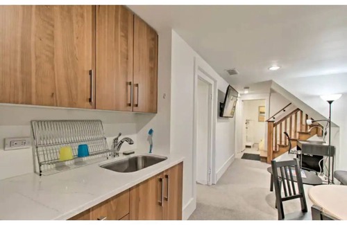 Congress Park House | NEW! Walker's Paradise Apartment in Congress Park