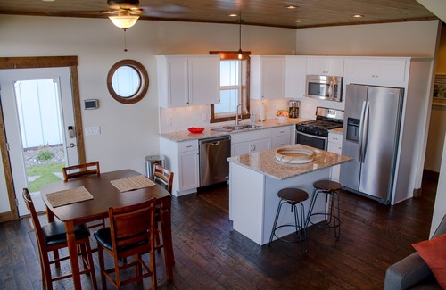 East Gull Lake Cottage | Newer Construction-Gull Lake Cottage On Squaw Point - 1 Of 2 - West Cottage