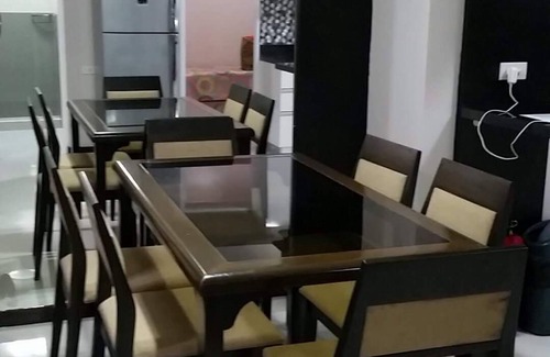 Ermita Night District Condo | NEWER UPGRADED 2 BEDROOM FULLY FURNISHED with wifi
