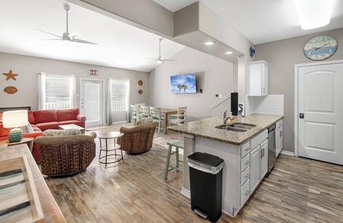 Corpus Christi House | NewListing!GameSystem,Sleeps11,Playground,Pool!