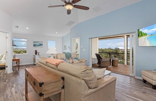 Jose's Hideaway House | NEWLY BUILT LUXURY ISLAND HOME w/ PRIVATE POOL, GOLF CARTS & ISLAND CLUB ACCESS