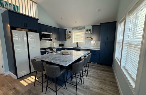 Lavallette House | Newly Constructed ~ 3BR ~ 2 Bath 1 block to the Beach Pet Friendly