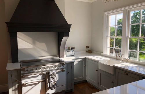 Colchester Apartment | Newly Refurbished Luxury Apartment in 17th Century Manor House