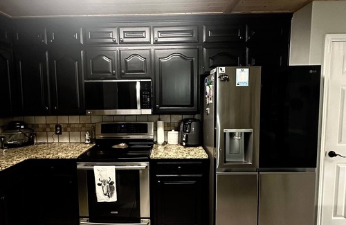 Hawkins House | Newly remodeled 3 BDR home in a gated community, 1 acre, trails and shops nearby