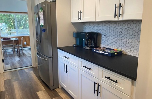 Green Harbor-Cedar Crest House | Newly remodeled 4 bed/2 bath, walking distance to beautiful Duxbury Beach!