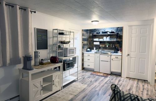 New Cumberland House | Newly remodeled 2 BR guest suite in quiet neighborhood
