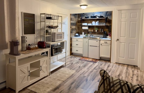 New Cumberland House | Newly remodeled 2 BR guest suite in quiet neighborhood