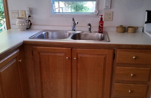 Homosassa House | Newly Renovated 1 QUEEN BEDROOM/1 BATH PRIVATE ADULT GET-A-WAY