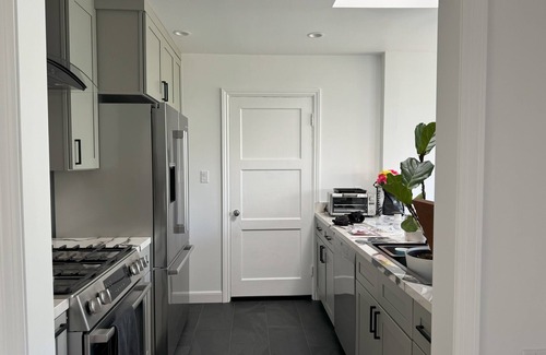 North Central House | Newly renovated 2-bedroom/1-bath home in San Mateo