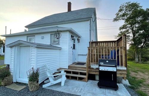 Inverness House | Newly renovated, charming countryside home.