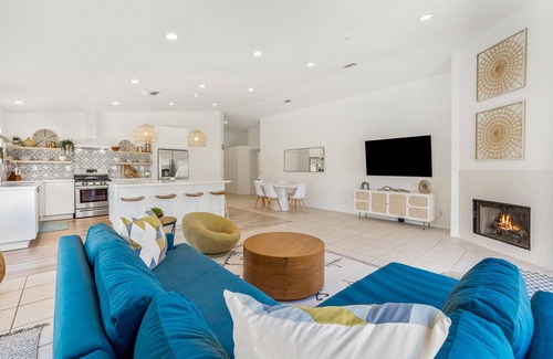 Indio House | Newly renovated DESERT RETREAT *Private oversized Pool* Walk to Stagecoach