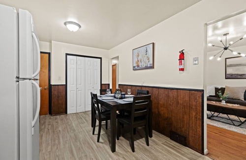 Lincoln Park House | Newly Renovated GEM Work Crews Welcome