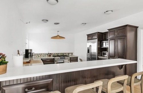 Avon House | Newly renovated home with great views of Twilight lake.
