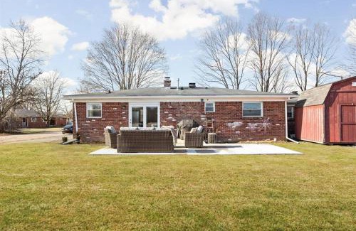 Brownsburg House | Newly Renovated Retreat 30mins to Downtown Indy