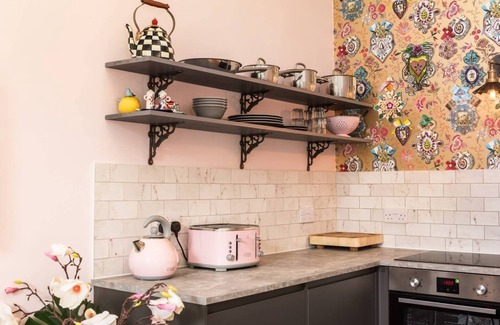 Stockbridge Apartment | Newly renovated stunning apartment in Stockbridge