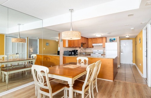 Midtown Ocean City Condo | NEWLY UPDATED! 2BR Condo Blocks to the Boardwalk