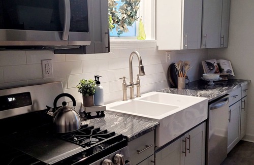 Ligonier House | Newly updated cozy home, 3 blocks from town center