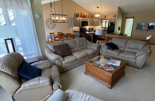 Fraser House | Newly Updated, Spacious 2 Bedroom + Bunk Room Condo with new modern kitchen