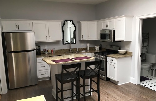 Newport Apartment | NEWPORT INN #1 - NO CLEANING FEES! FREE PARKING! WALK TO GAMES AND CONCERTS!