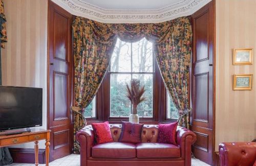 Cupar House | Newton Manor House