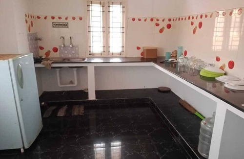 Kanathur Villa | Next to the beach. Swimming pool.safe for family.beautiful sunraise & sunset n