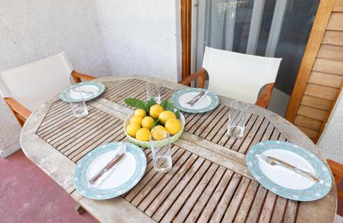 Poros Apartment | NG Happy Yard Cottage