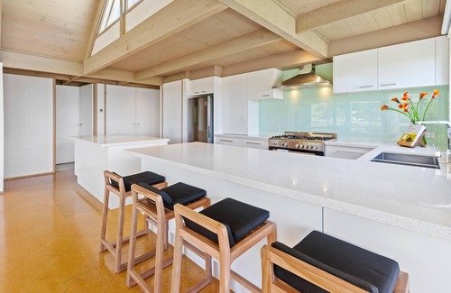 Mount Martha House | Ngaree - Ocean Views - An oasis up in the treetops