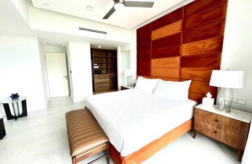 Reading Villa | NH Villa Paradise