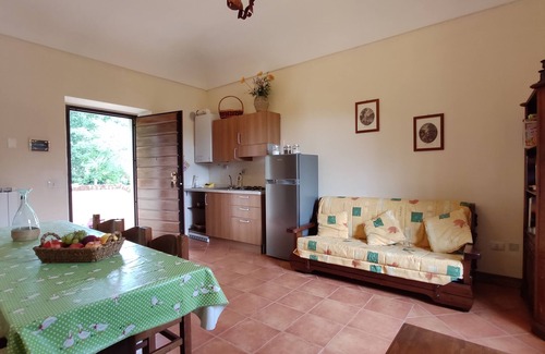 Precetto Apartment | NICCIANO: Two-room apartment in farmhouse with swimming pool, Marmore Falls